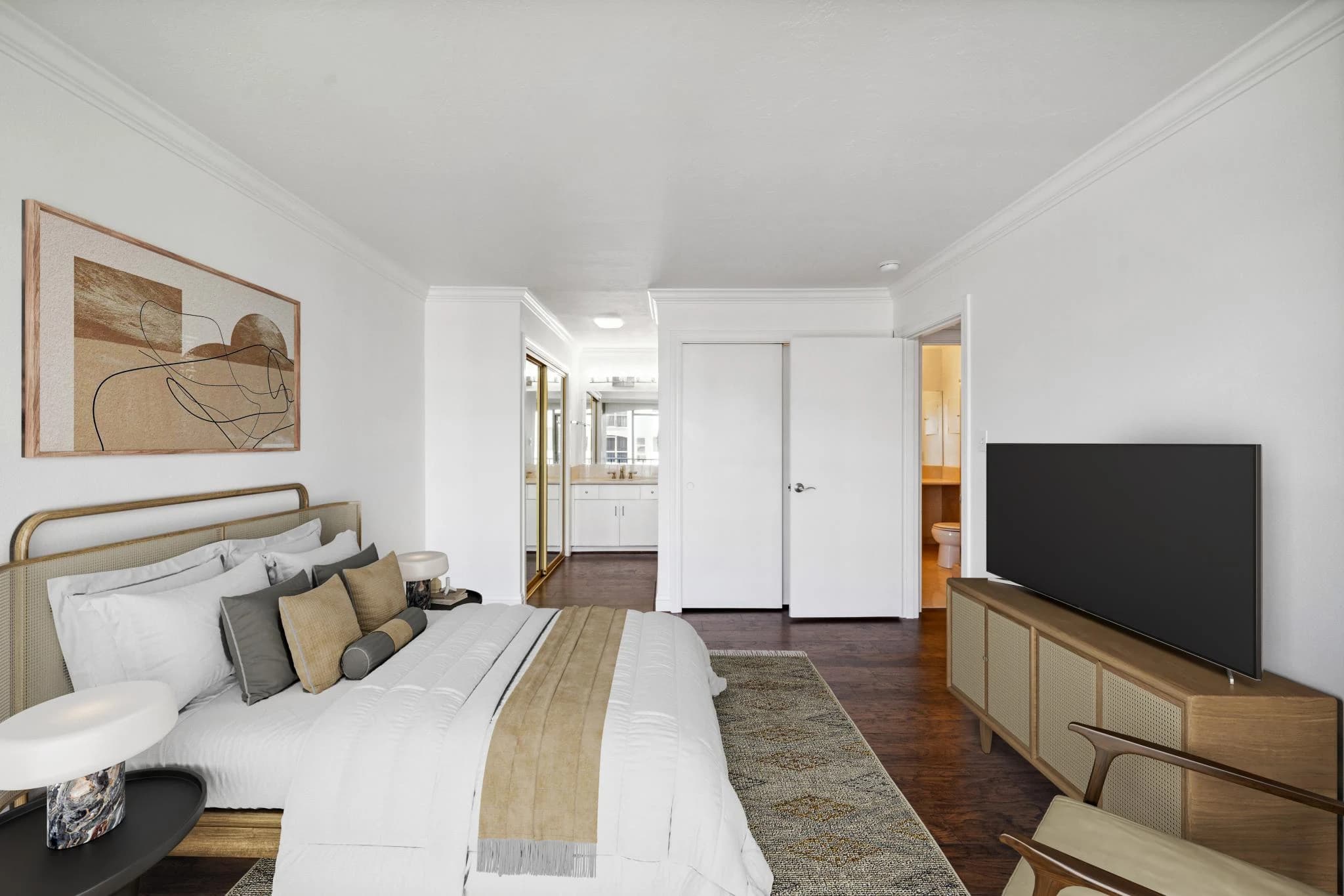 Reverse view of the bedroom at 3226 Shelter Bay Avenue toward the hallway